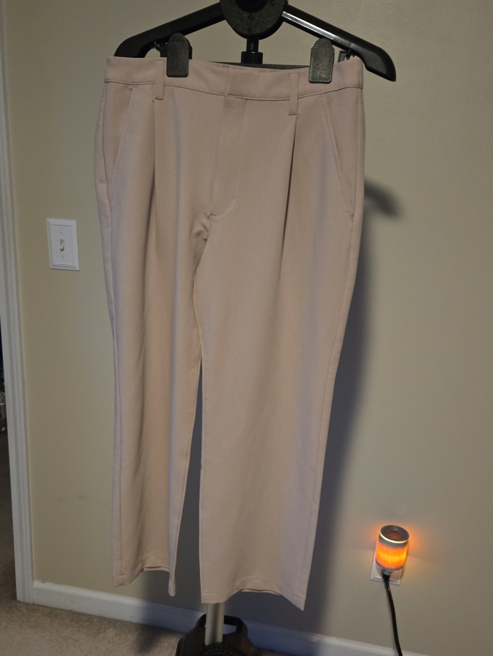 Abercrombie & Fitch Light Beige Chinos